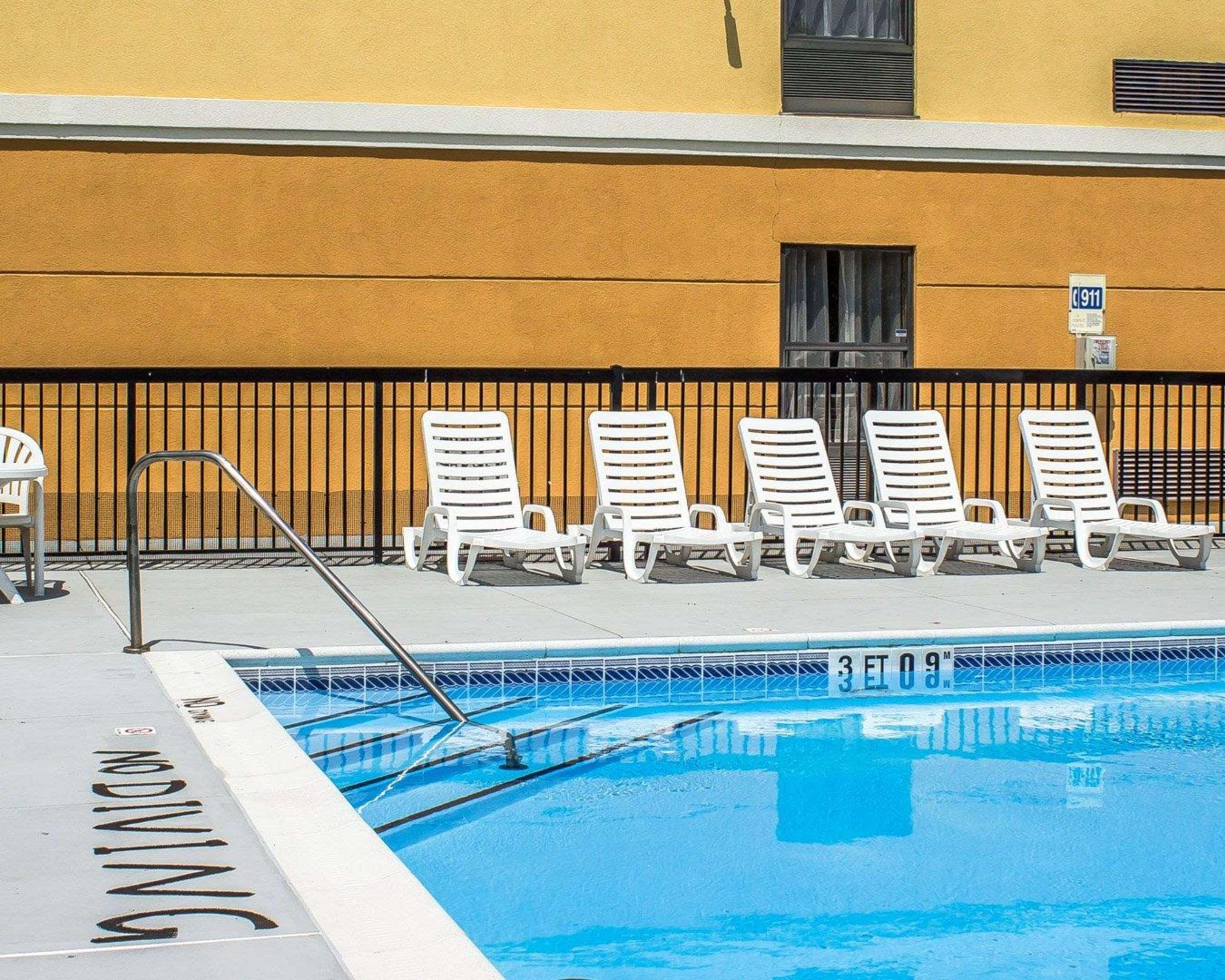 Comfort Inn Dunn Near I-95 Exterior foto